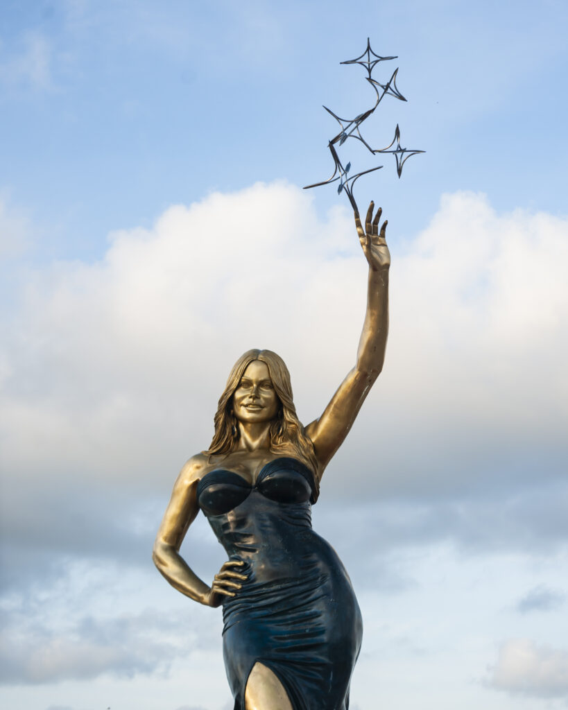 Destination Barranquilla - Sofia Vergara Statue