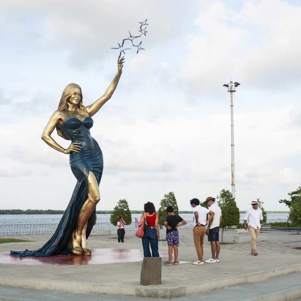 Destination Barranquilla - Sofia Vergara Statue